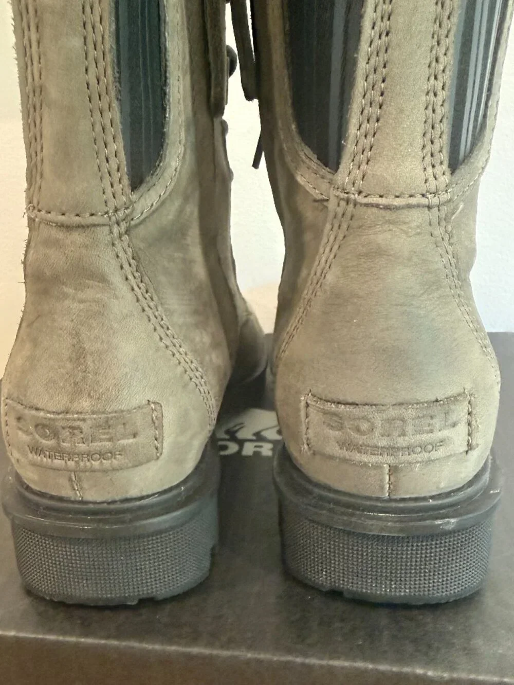 Sorel Phoenix Lace in Quarry NEW Size 7